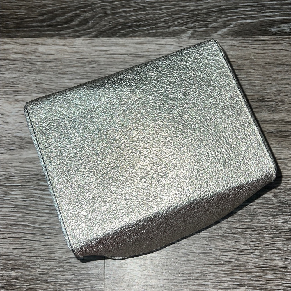 ESTÉE LAUDER 3 Piece Makeup and Travel Bag Set - Picture 14 of 15